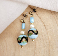 Sassy retro dangle oorbellen/licht blauw