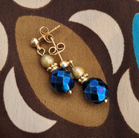 Royal retro olive pearl oorbellen/facet blauw